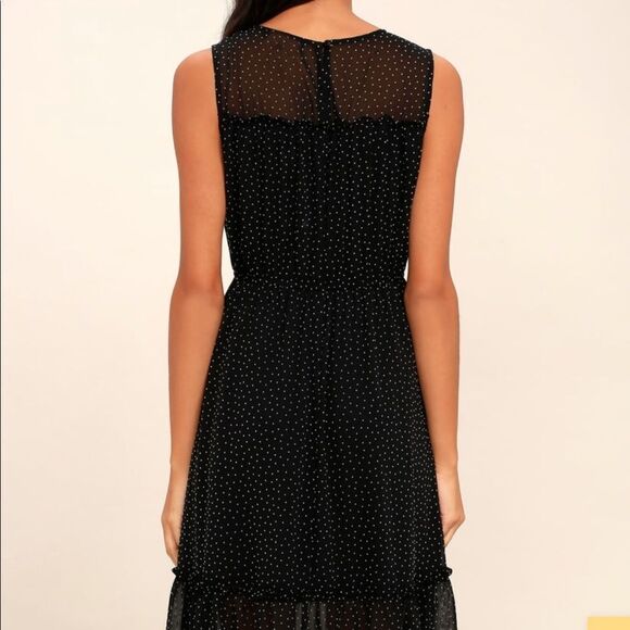 NWT Lulu’s Afternoon Stroll Polka Dot Midi Size M - Picture 2 of 7